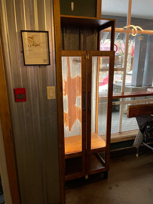 display cabinet 1