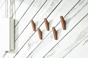 pack of 5 wood wall hooks 